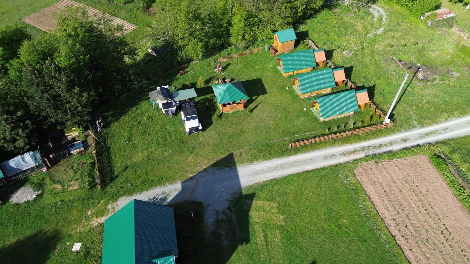 Konaci Oceva Zemlja Bungalovi Konaci Oceva Zemlja Vikendica Мойковац Екстериор снимка