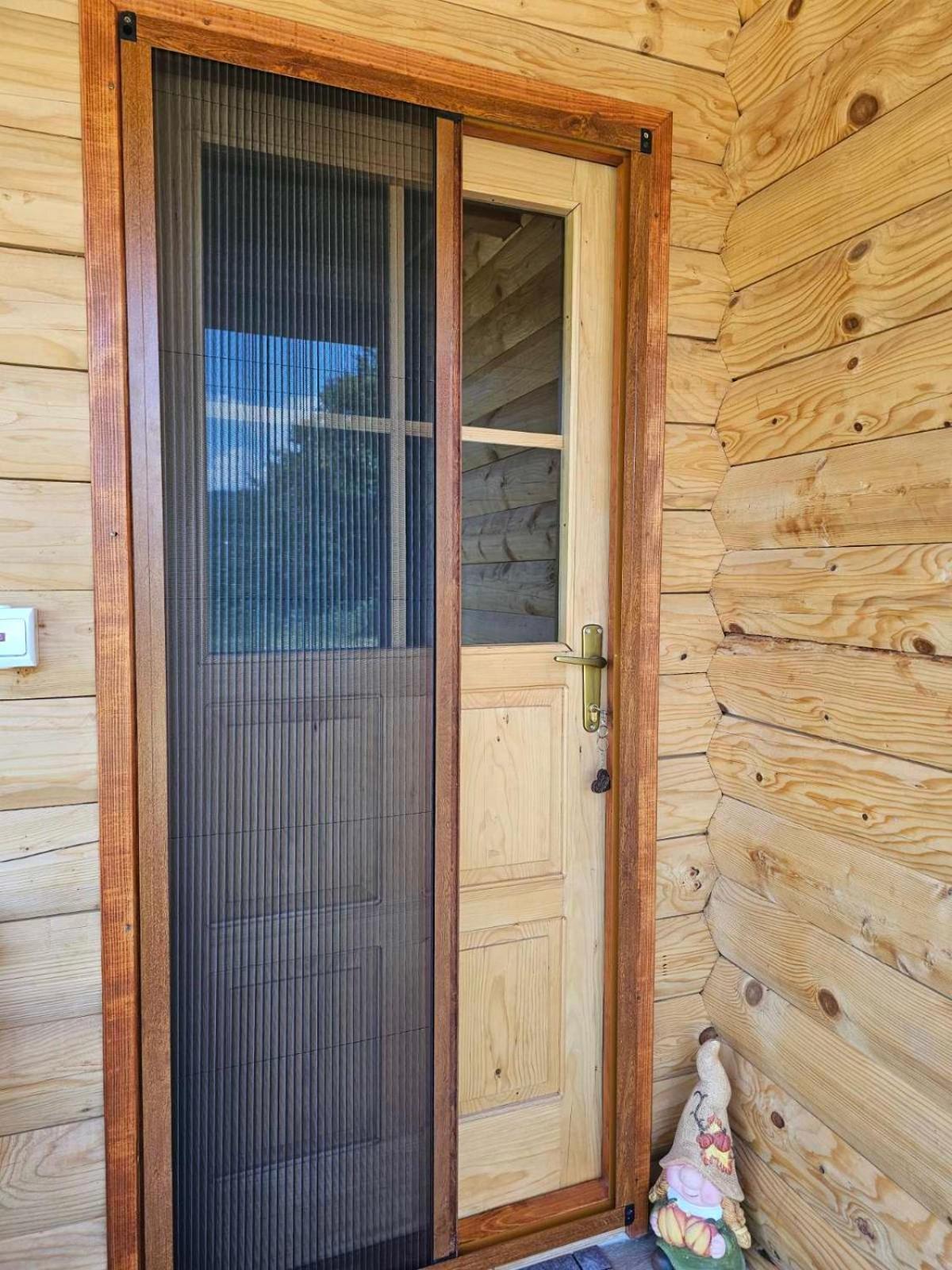 Konaci Oceva Zemlja Bungalovi Konaci Oceva Zemlja Vikendica Мойковац Екстериор снимка