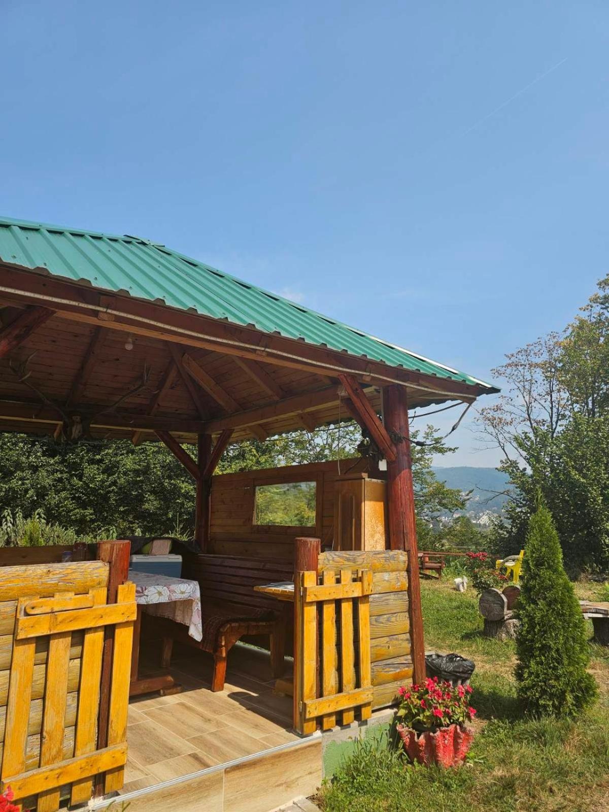 Konaci Oceva Zemlja Bungalovi Konaci Oceva Zemlja Vikendica Мойковац Екстериор снимка